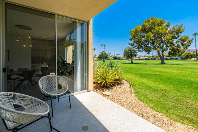 519 Desert Lakes Drive, Palm Springs CA: https://media.crmls.org/mediaz/8cff41cc-5753-4513-ab7d-7186c3a17236.jpg