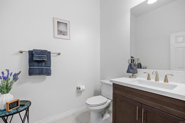 1941 Estancia Place, Escondido CA: https://media.crmls.org/mediaz/8cffa37c-0bbc-4eb8-af35-b97ea8ca7a41.jpg