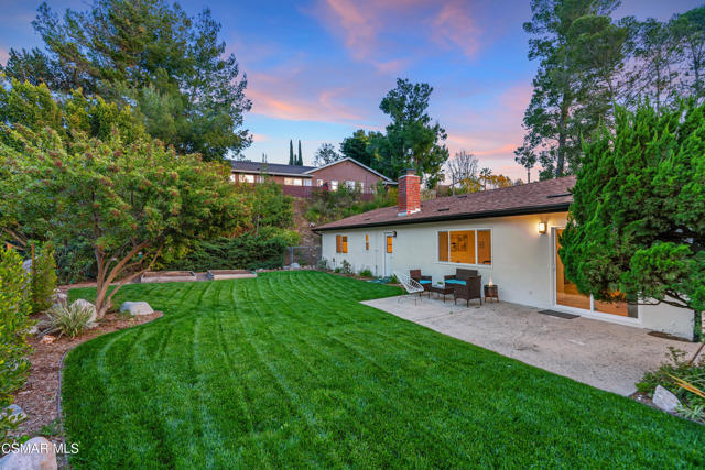 1953 Rayshire Street, Thousand Oaks CA: https://media.crmls.org/mediaz/8d008f43-3b1b-430a-ac9a-d7e82652e910.jpg