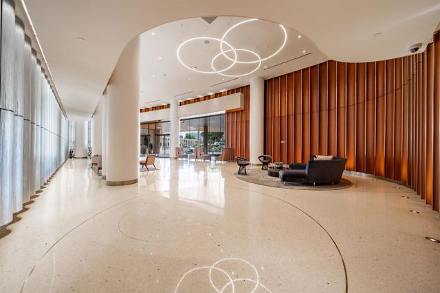 888 W E St, San Diego CA: https://media.crmls.org/mediaz/8d00b581-7eda-441e-81d8-4dda37bd2485.jpg