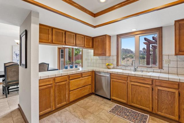17529 Cross Road, Salinas CA: https://media.crmls.org/mediaz/8d0180da-88d6-4782-9114-71caad6af2c0.jpg