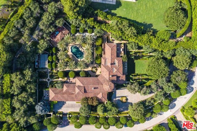 38 Beverly Park Circle, Beverly Hills, California 90210, 5 Bedrooms Bedrooms, ,6 BathroomsBathrooms,Single Family Residence,For Sale,Beverly Park,24343009
