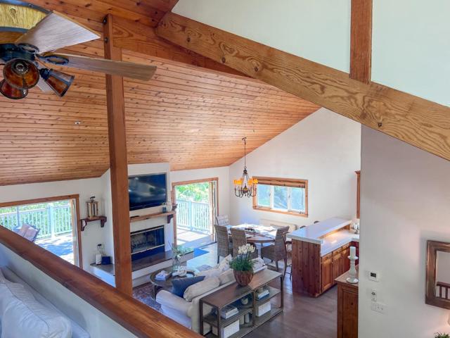 442 Corral De Tierra Road, Salinas CA: https://media.crmls.org/mediaz/8d021142-5de4-4f33-88bd-af760ec8905a.jpg