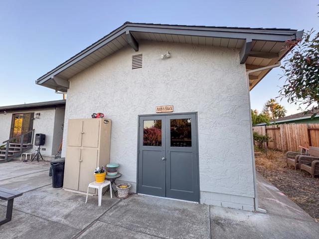 215 Rays Circle, Hollister CA: https://media.crmls.org/mediaz/8d02187b-8461-4b63-993a-72beec19ca56.jpg