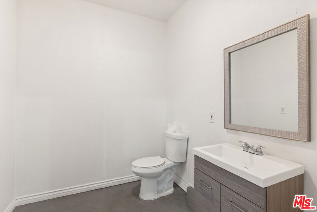 Image 25 of 37 For 3265 59th Street