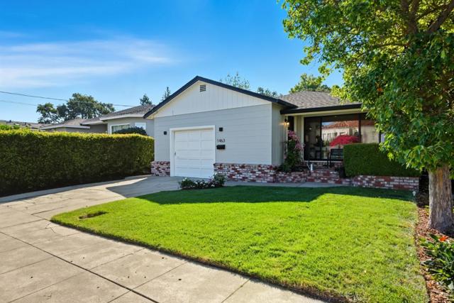 1463 Greenwood Avenue, San Carlos CA: https://media.crmls.org/mediaz/8d035e64-5780-44c0-a67a-b81a713190ed.jpg