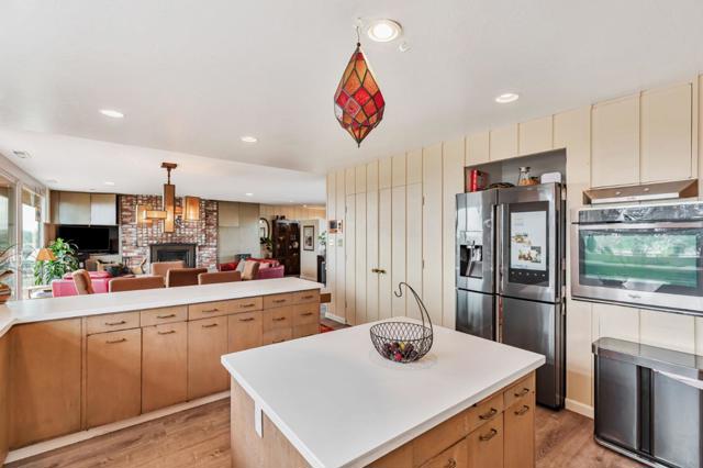 216 Enterprise Road, Hollister CA: https://media.crmls.org/mediaz/8d047dbf-eee7-42ed-ae8f-8b1bd4df64c9.jpg
