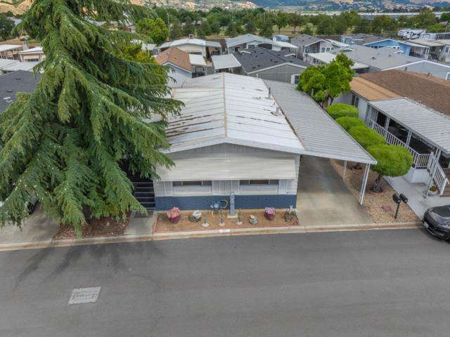 275 Burnett Avenue, Morgan Hill CA: https://media.crmls.org/mediaz/8d04d7b4-0926-44b0-b3a4-7b9f8032905b.jpg