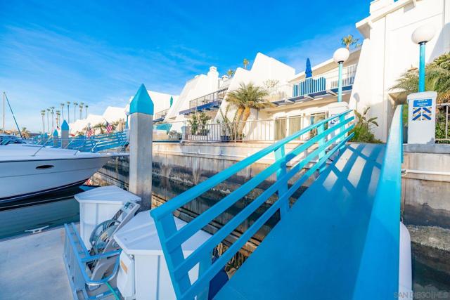 79 Antigua CT, Coronado CA: https://media.crmls.org/mediaz/8d062ebe-6420-4bf0-be1a-c34ce118e313.jpg