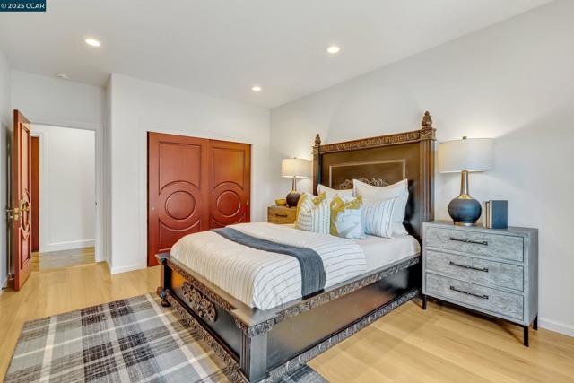 1121 Eagle Nest Ct, Danville CA: https://media.crmls.org/mediaz/8d06a803-e99f-4014-847f-6a9856bbd8eb.jpg