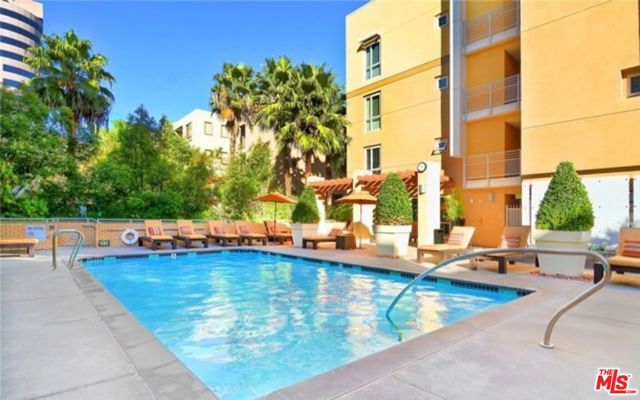 21301 ERWIN Street, Woodland Hills CA: https://media.crmls.org/mediaz/8d06cca0-ef85-403f-b024-18f7d6fb78a8.jpg
