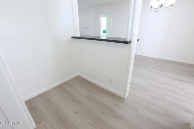21935 Ybarra Road, Woodland Hills CA: https://media.crmls.org/mediaz/8d079253-9709-4d77-b6cc-84bbb63d2630.jpg