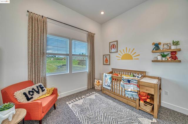 28973 Parkwood Lane, Hayward CA: https://media.crmls.org/mediaz/8d07bd74-18bb-4cb2-a9dc-a401a81257c6.jpg