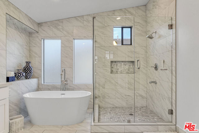 17764 Sidwell Street, Granada Hills CA: https://media.crmls.org/mediaz/8d08f9c5-26ab-4d4c-b7cc-99acf75586a8.jpg