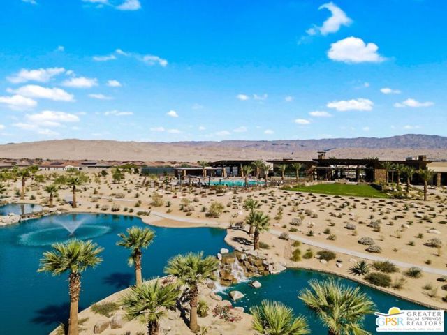 61 Zinfandel, Rancho Mirage CA: https://media.crmls.org/mediaz/8d0a075d-39a4-47cf-976d-6f24a3718c55.jpg