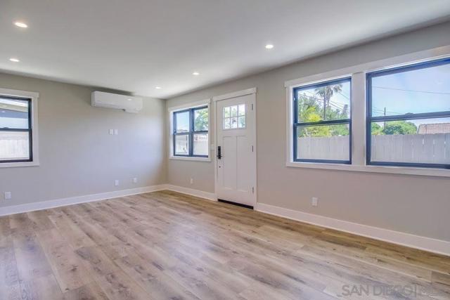 1149 Connecticut, Imperial Beach CA: https://media.crmls.org/mediaz/8d0a1b37-06df-4bf5-9a74-e976ac2c8cad.jpg