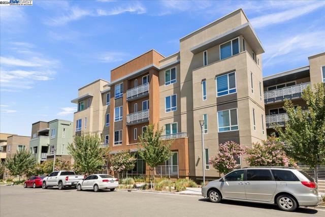 Image 45 of 52 For 45378 Tom Blalock St  202