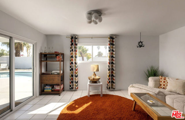 2256 N Victoria Road, Palm Springs, CA 92262