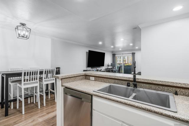 6275 Rancho Mission, Mission Valley CA: https://media.crmls.org/mediaz/8d0b06d3-8f3b-4155-becd-77916fcae094.jpg