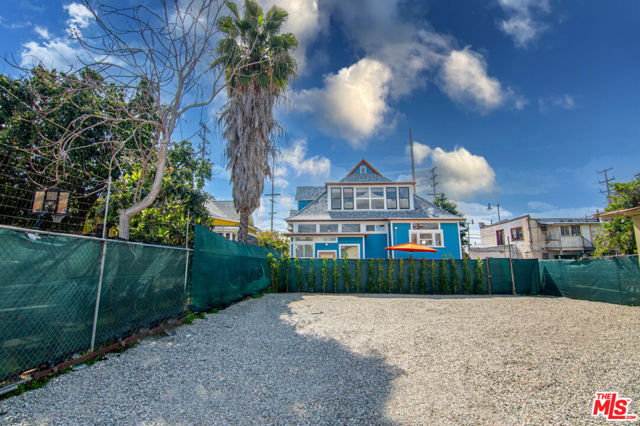 2507 E 1st Street, Los Angeles CA: https://media.crmls.org/mediaz/8d0d03d8-147d-4764-ac97-aeada6380d1a.jpg