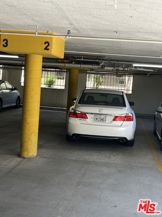 4700 Natick Avenue, Sherman Oaks CA: https://media.crmls.org/mediaz/8d0d488d-3d82-4abb-8e1c-3c1d966c11c7.jpg