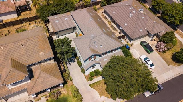 53 Puffin Cir, Oakley CA: https://media.crmls.org/mediaz/8d0e1656-1599-4be7-b631-12dff5124838.jpg