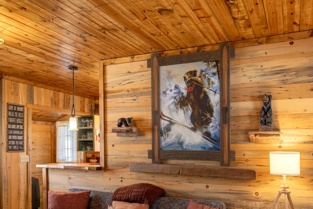 40114 Esterly Lane, Big Bear CA: https://media.crmls.org/mediaz/8d0fb662-47a2-4488-9f1b-1fe934b5af7b.jpg