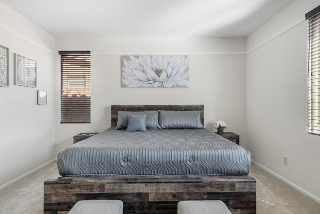 Image 31 of 45 For 84345 Volare Avenue