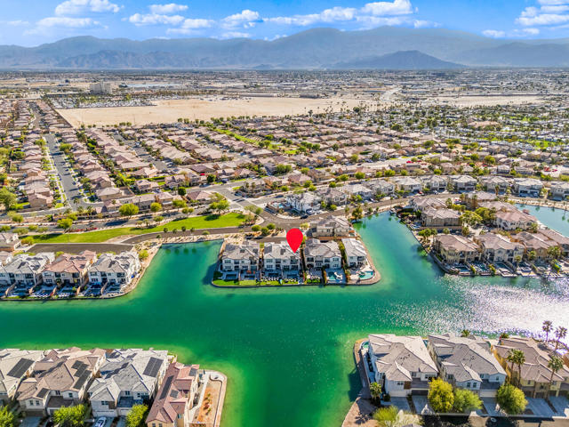 43240 Pietra Court, Indio CA: https://media.crmls.org/mediaz/8d1073bf-c2d3-4240-aa81-57e08e46e753.jpg