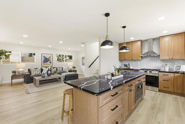 Detail Gallery Image 10 of 43 For 1019 Torole Cir, Vista,  CA 92084 - 3 Beds | 2 Baths