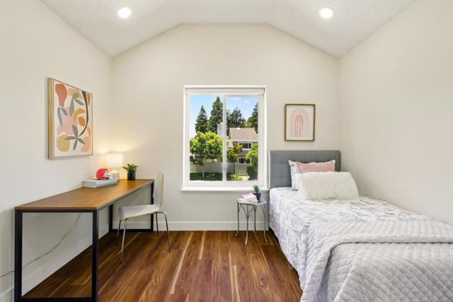 34348 Siward Drive, Fremont CA: https://media.crmls.org/mediaz/8d10804a-3650-412b-84c3-b1774fa26b9a.jpg