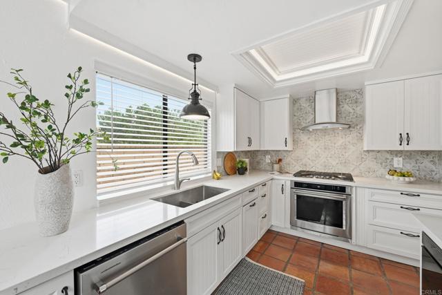 Detail Gallery Image 13 of 50 For 3694 Fallon Cir, San Diego,  CA 92130 - 2 Beds | 2 Baths