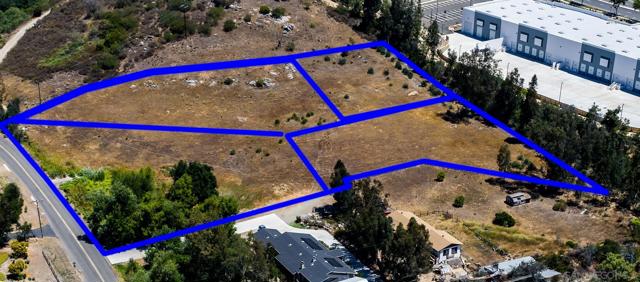 0 Kauana Loa Dr, Escondido CA: https://media.crmls.org/mediaz/8d10ac98-7342-47c2-8dfa-1db5b26e7dce.jpg