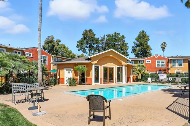 865 Carlisle Way, Sunnyvale CA: https://media.crmls.org/mediaz/8d10efc9-2e12-417d-9c87-66f86889260a.jpg