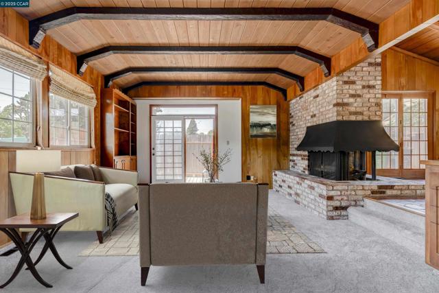 6180 HILLSIDE DRIVE, El Sobrante CA: https://media.crmls.org/mediaz/8d116772-3830-4ec8-bf00-c7d2c385e56d.jpg