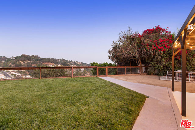 2044 Panamint Drive, Los Angeles CA: https://media.crmls.org/mediaz/8d11d0f9-d976-4678-91fa-fe1d5cbd65b7.jpg