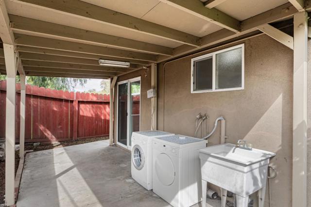 Image 37 of 49 For 1130 Breezewood Court