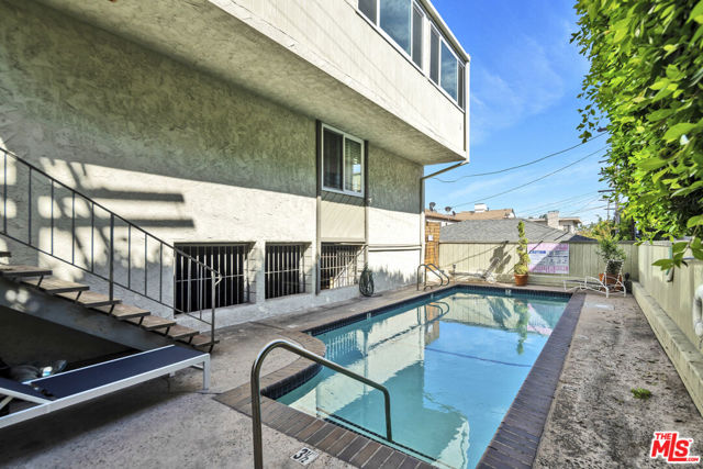 1825 Thayer Avenue, Los Angeles, California 90025, 4 Bedrooms Bedrooms, ,3 BathroomsBathrooms,Condominium,For Sale,Thayer,24422883