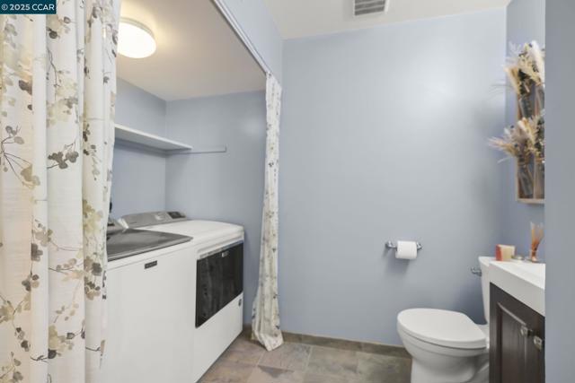 1435 Bel Air Dr, Concord CA: https://media.crmls.org/mediaz/8d12ff6a-9418-41dd-a7c6-1f4fc89213c5.jpg