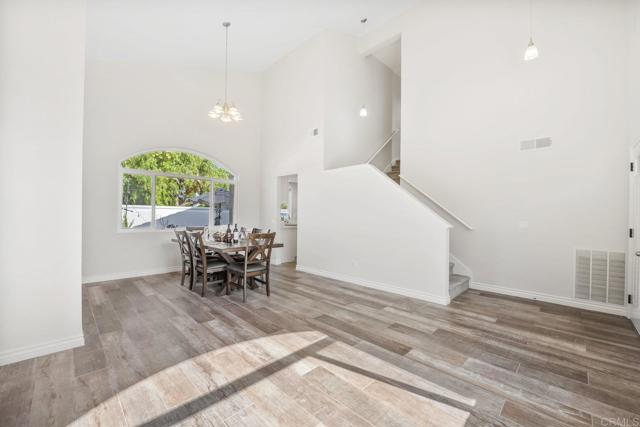 4867 Seascape Drive, Oceanside CA: https://media.crmls.org/mediaz/8d131971-0659-4649-b942-fa3a7e7b632c.jpg