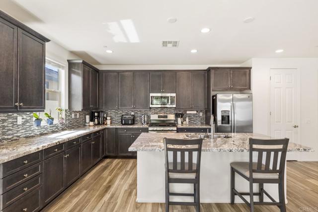 Detail Gallery Image 8 of 36 For 28007 Moosa Creek Way, Valley Center,  CA 92082 - 4 Beds | 2 Baths