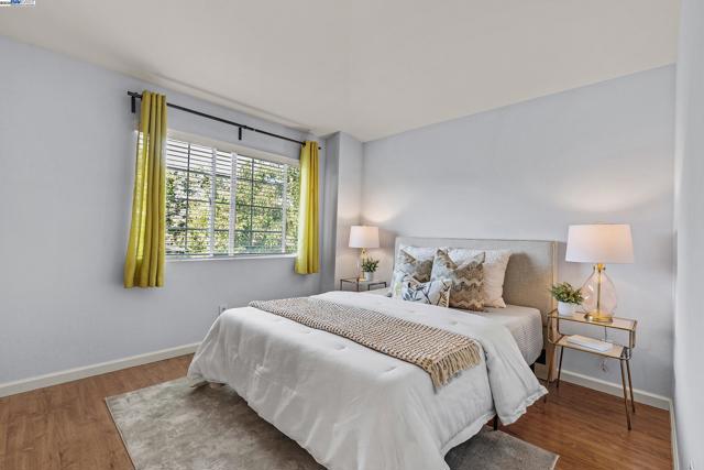 3463 Ellery Cmn, Fremont CA: https://media.crmls.org/mediaz/8d13ac06-a9af-419e-ba63-fb608e101d2e.jpg