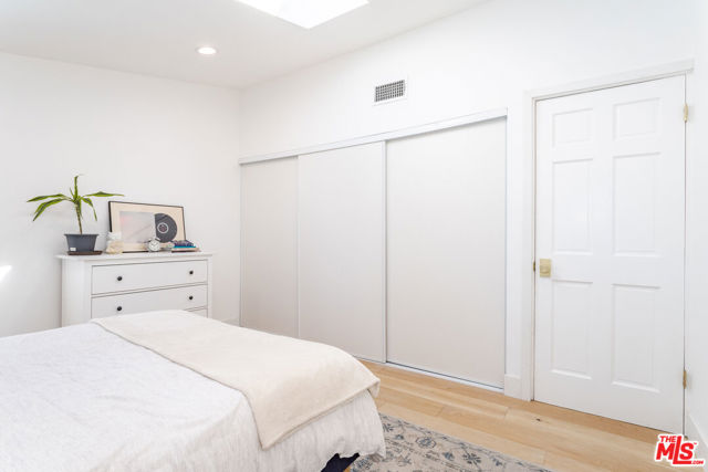 Image 39 of 46 For 19837 Gilmore Street