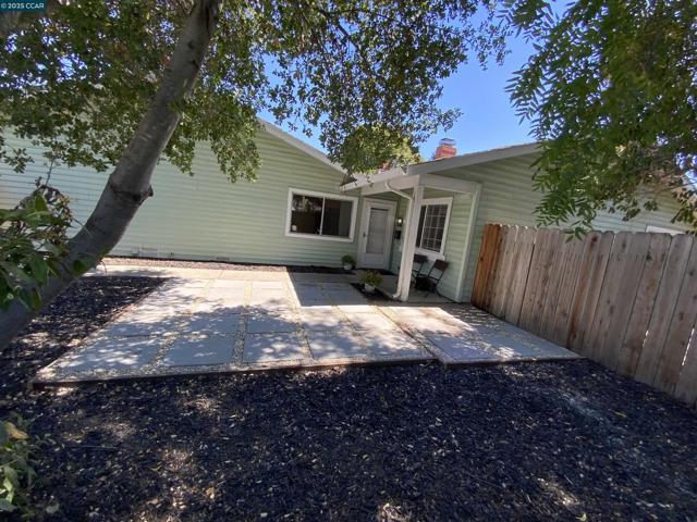 19 Marques Pl, Danville CA: https://media.crmls.org/mediaz/8d145dd2-639e-4e19-b786-e204db80ecff.jpg