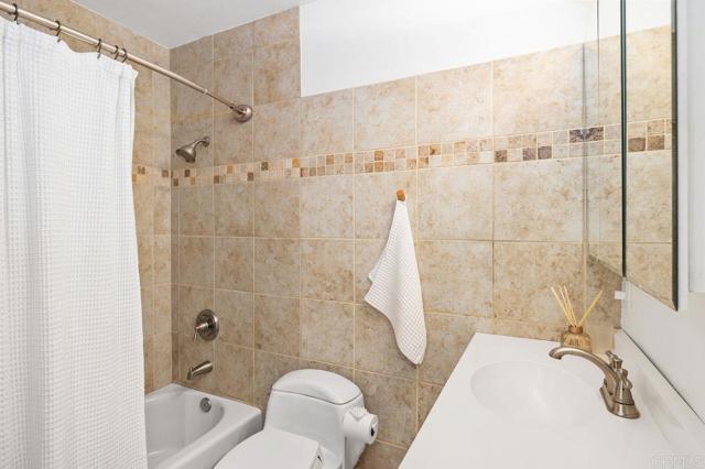 Detail Gallery Image 23 of 45 For 6849 Ballinger Ave, San Diego,  CA 92119 - 3 Beds | 2 Baths