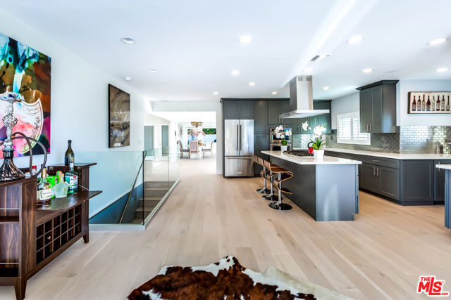 3490 Wonder View Place, Los Angeles CA: https://media.crmls.org/mediaz/8d157d96-1538-43cc-900d-1e20c9da4b91.jpg