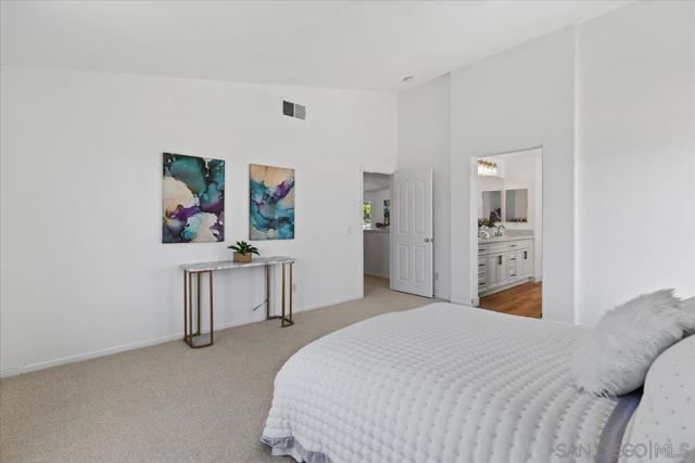 817 Avenida Codorniz, San Marcos CA: https://media.crmls.org/mediaz/8d161a61-7278-4a42-916b-6a5a298cc449.jpg