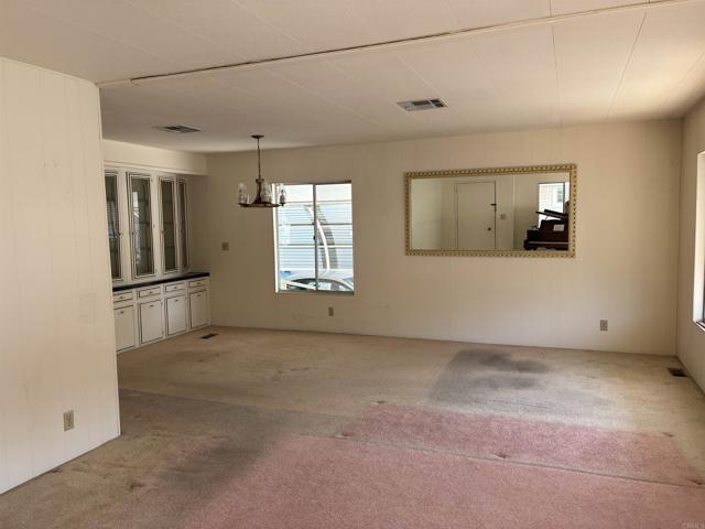 Detail Gallery Image 7 of 36 For 2130 Sunset Dr #99,  Vista,  CA 92081 - 2 Beds | 2 Baths