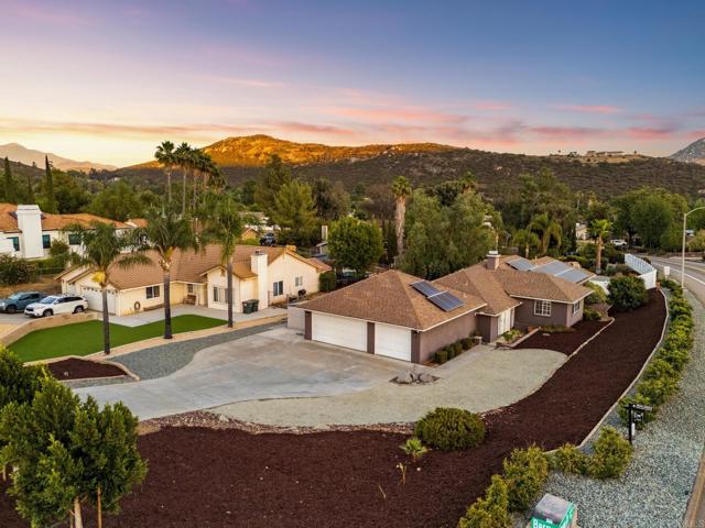 Detail Gallery Image 5 of 58 For 16403 Arena Dr., Ramona,  CA 92065 - 4 Beds | 3/1 Baths