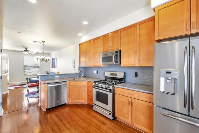 684 Grand Terrace, Hayward CA: https://media.crmls.org/mediaz/8d1702f6-de13-41a4-8347-520b28745f40.jpg